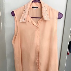 Sleeveless blouse